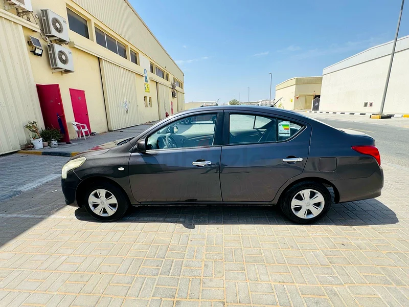 Nissan sunny63166152011395114