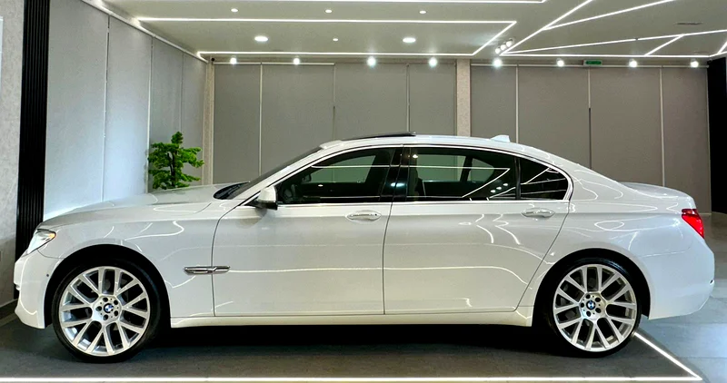 LOVELY BMW 740LI V6 || HIGHEST CATEGORY || GCC || LOW MILEAGE || BEST CONDITION63160610379779113