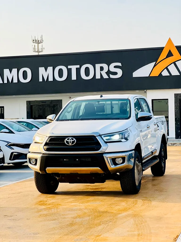 TOYOTA HILUX SR5 M/T 2025 PETROL 2.763147211191681113