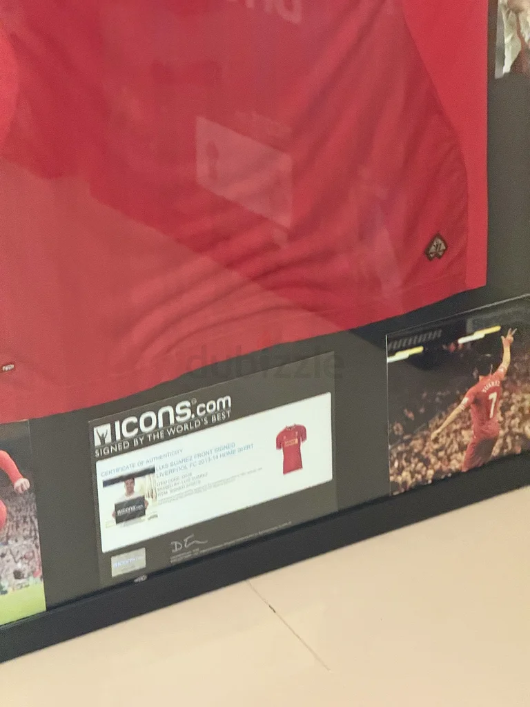 Luis Suarez Liverpool Signed framed Jersey63226790066689111