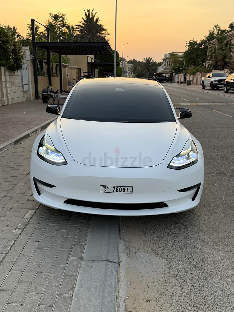 تيسلا موديل 3 كربون63176169329154111