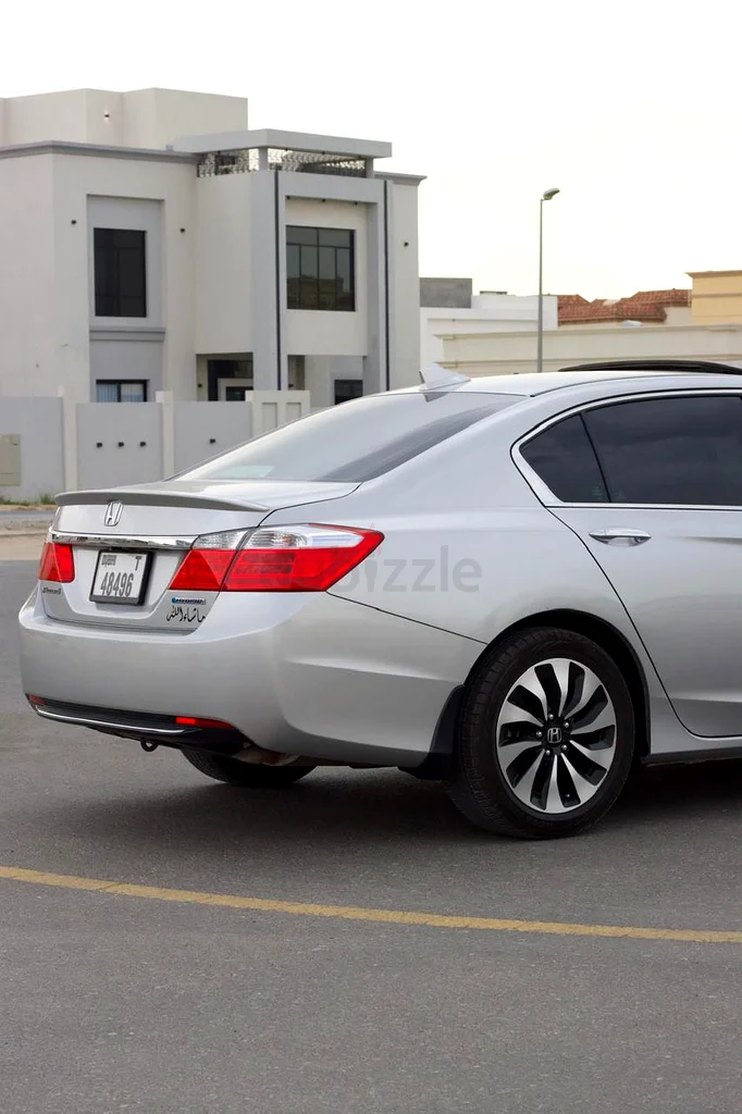 هوندا أكورد هايبرد 201563398545058561114
