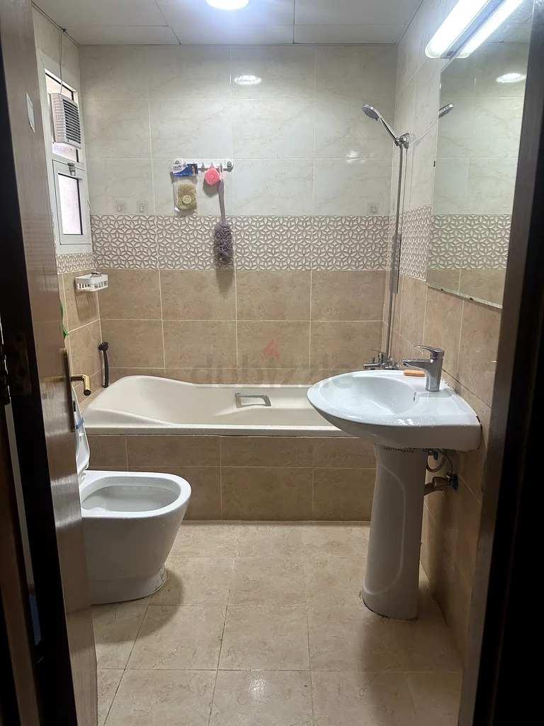 تتوفر مساحة سرير للرجال الهنود التنفيذيين63314443257859111