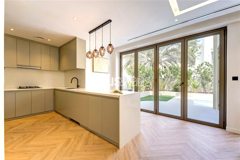 Fully Upgraded | Extended | Vacant | Private Pool63240102583937114