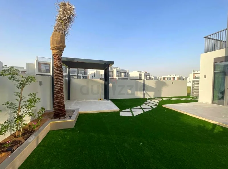 Artificial grass and natural grass fixing63441099934082111