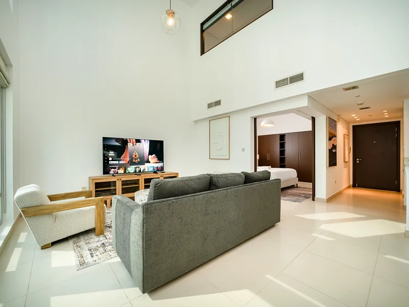 DOWNTOWN 2 BR DUPLEX  -AVAILABLE NOW63833008538497112