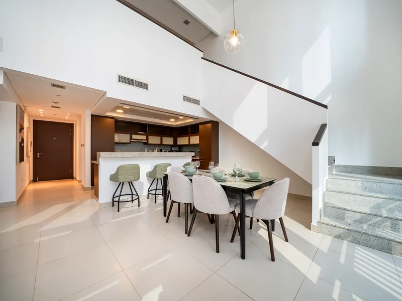 DOWNTOWN 2 BR DUPLEX  -AVAILABLE NOW63833008538497114