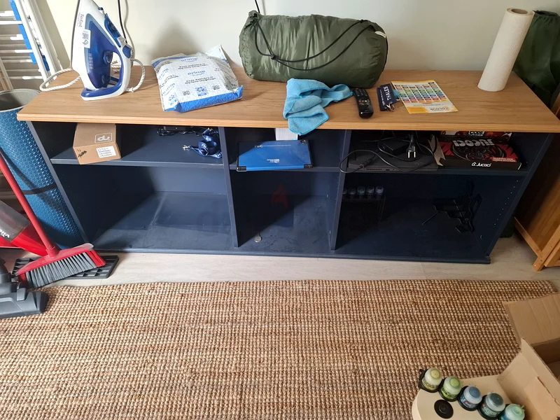 Ikea tv unit: Skruvby - 150 AED63179862914563111