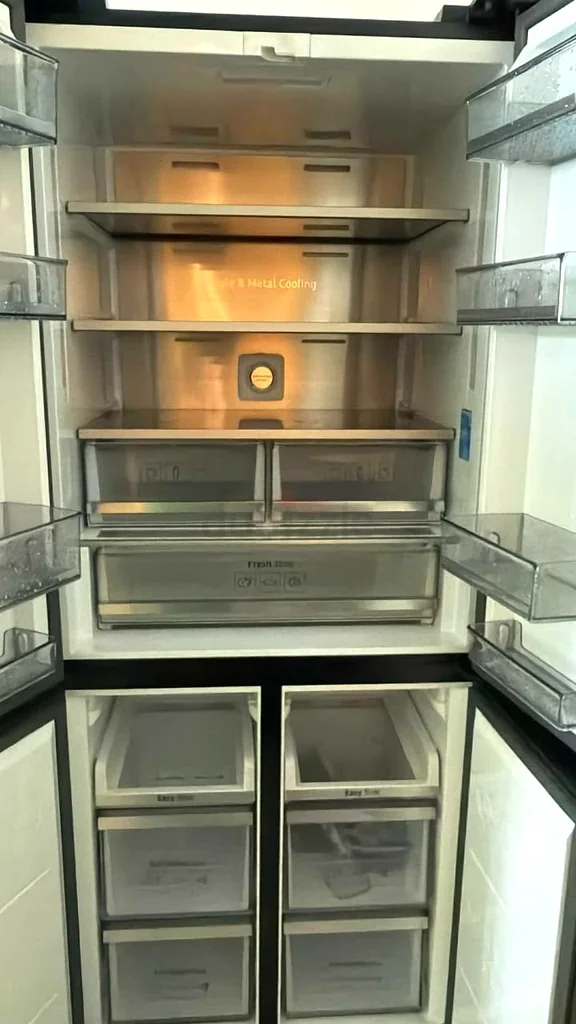 ثلاجة سامسونج أحدث موديل بأربع أبواب بحالة جيدة63170403545347111
