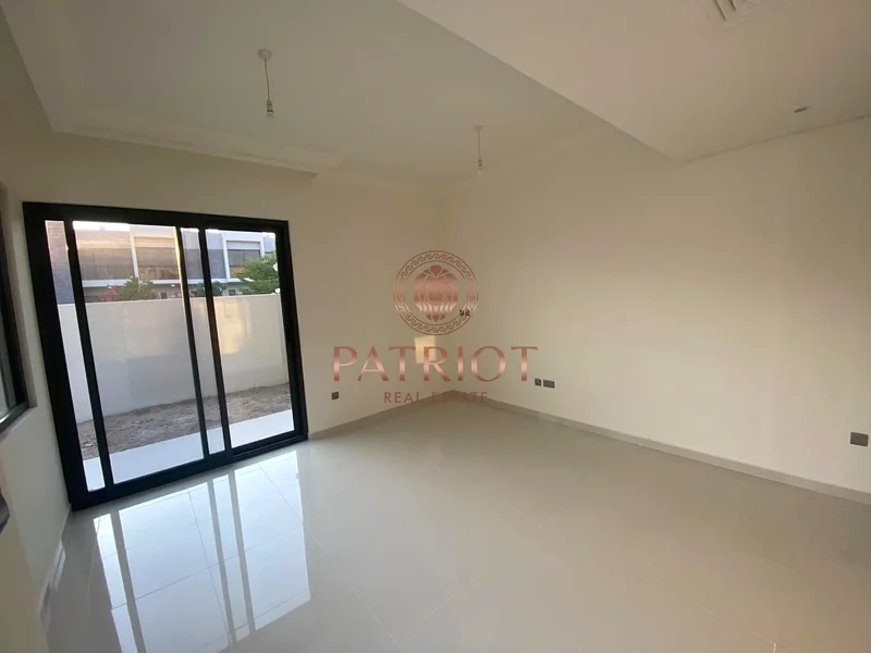 Most Demanding Residence || Single Row || Best Price || Peaceful Environment || Crystal Interior ||63162002306689112