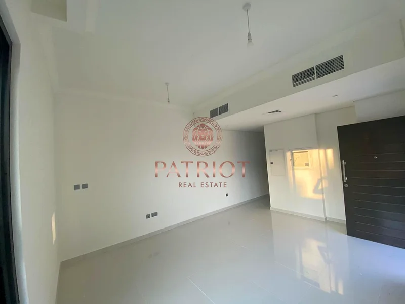 Most Demanding Residence || Single Row || Best Price || Peaceful Environment || Crystal Interior ||63162002306689111
