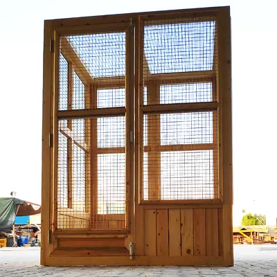 Bird Aviary / Wooden Chicken Coop