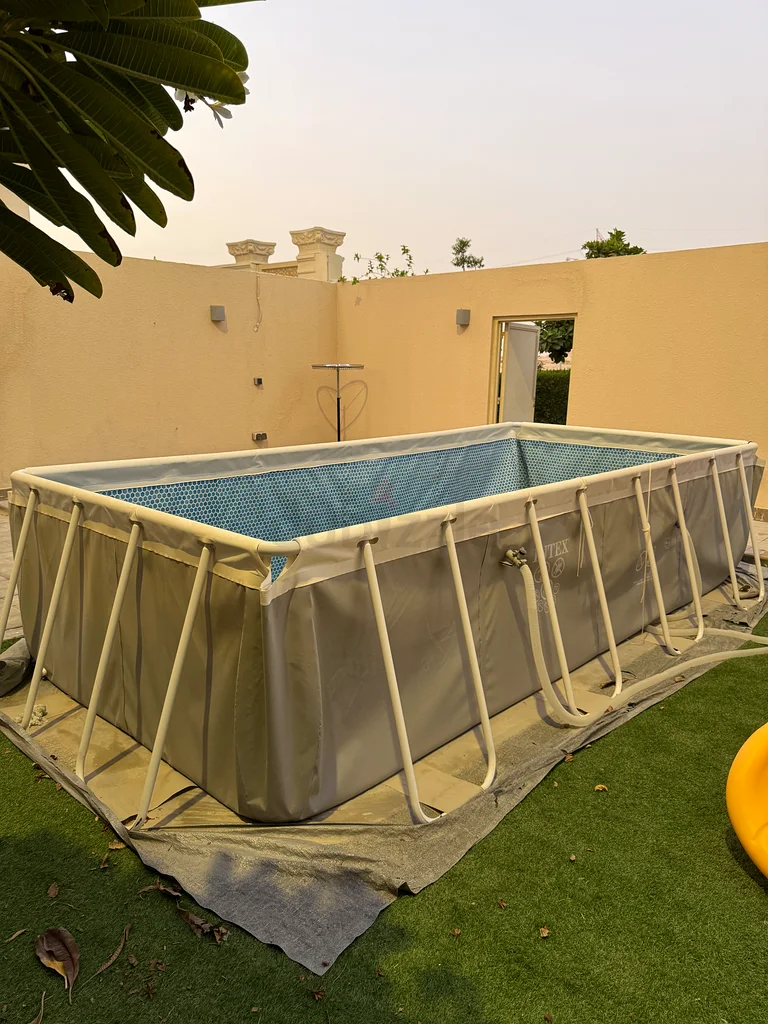 Inflatable Intex Swimming Pool - Perfect for Family Fun!63221348171137114