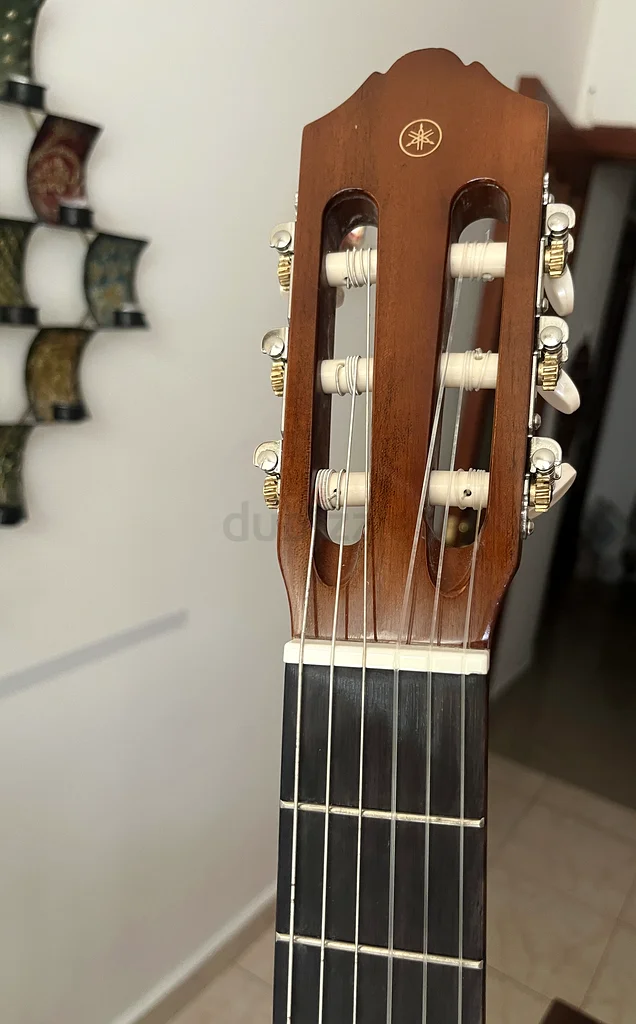 غيتار ياماها63229683899266113