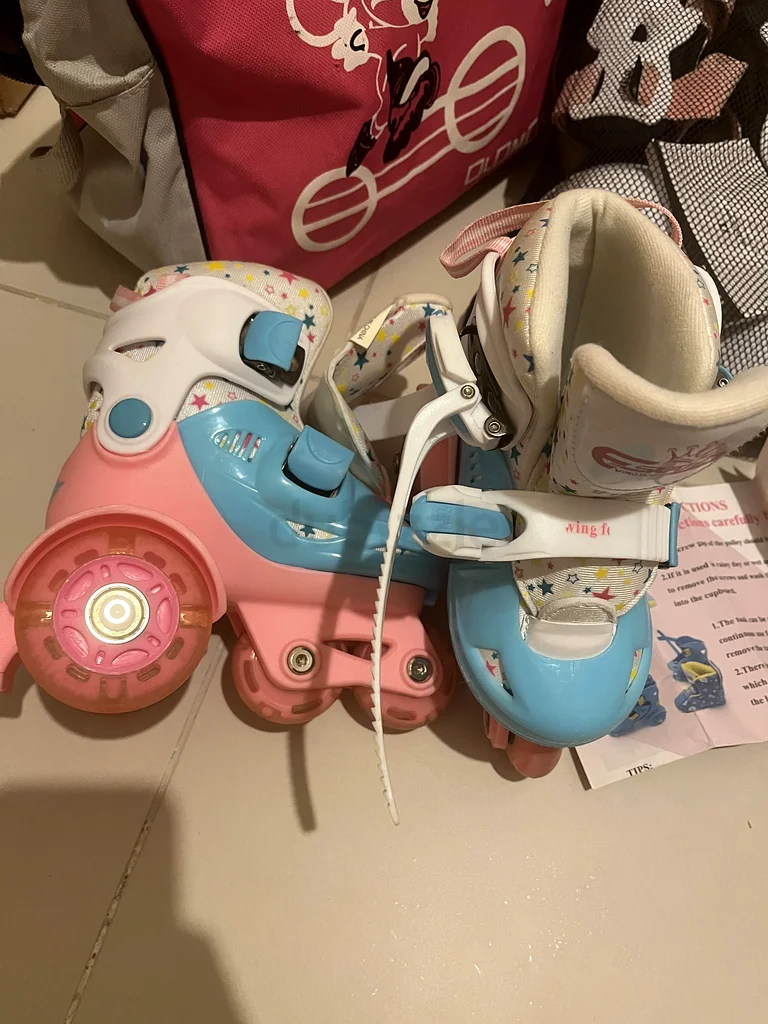 Colorful Kids Inline Skates - Perfect for Fun Adventures!63252954276483112