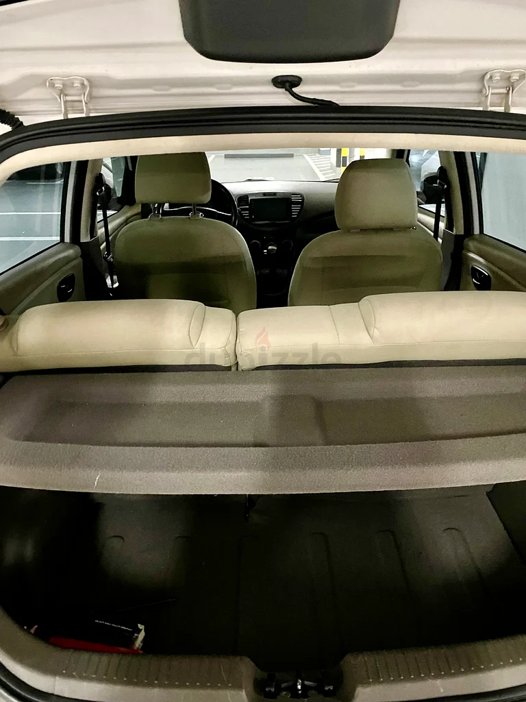 Hyundai i10 An economical car 1.2L63171299006467114
