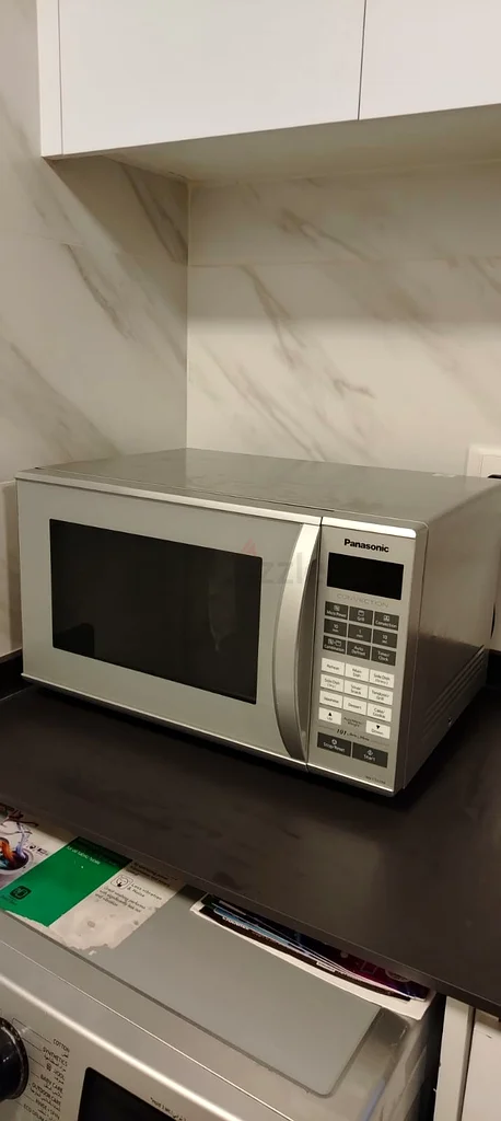 Panasonic 27L 4-In-1 Convection Microwave Oven, Nn-Ct65, Silver 101 functions632487571257621117