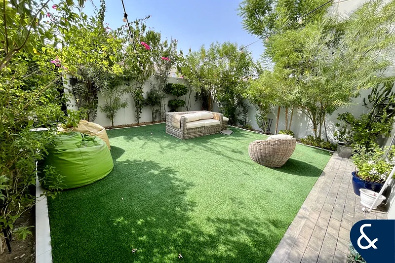 Vacant Now | 3 Beds | Maids | Single Row63214882348547113