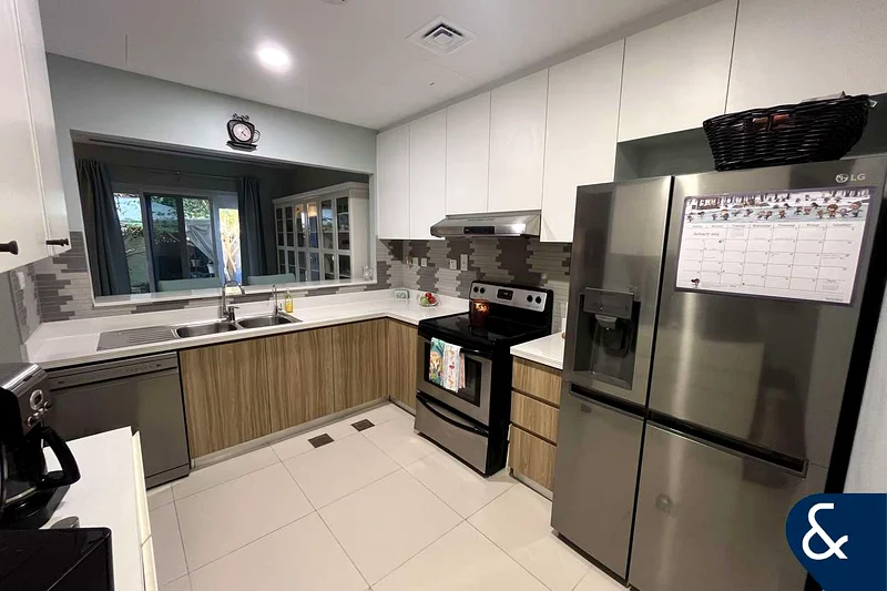Vacant Now | 3 Beds | Maids | Single Row63214882348547112