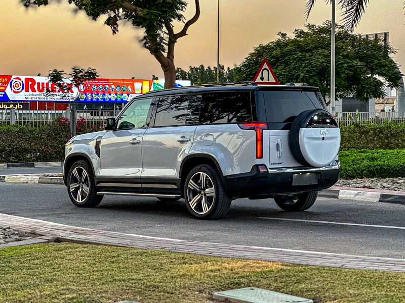 ROX MOTOR 01 بريميوم SUV 2025 جديد بالكامل، ضمان 5 سنوات مع كيلومترات غير محدودة. 3 سنوات صيانة مع كيلومترات غير محدودة.63398479686529114