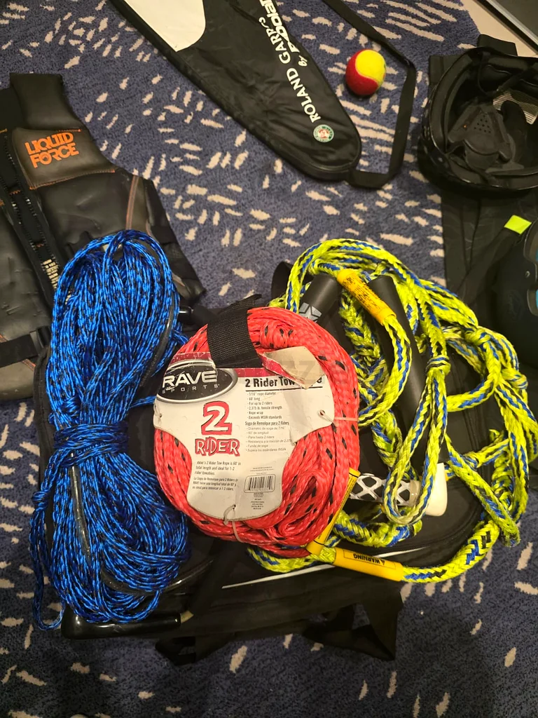 Tow ropes63242170256513111