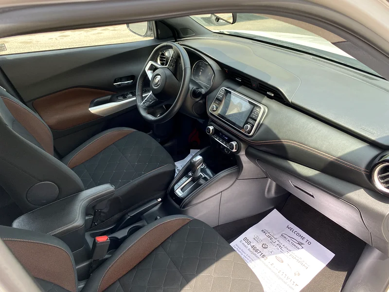 Family used car and excellent condition..63227775443201114