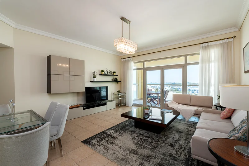 Palm Living: 2BR+Maid w/ Pool & Beach Access63832117126657110