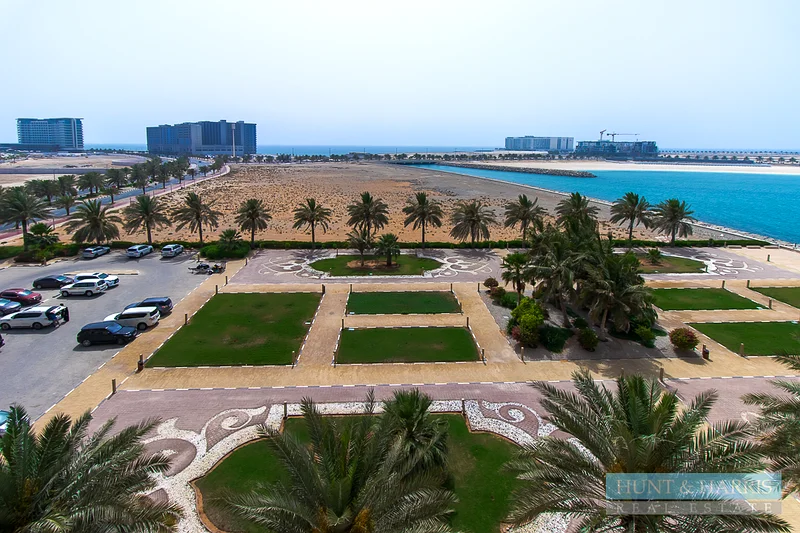 شقة فندقية من غرفة نوم واحدة مع إطلالة على البحر للإيجار في جزيرة مرجان63307039462659111