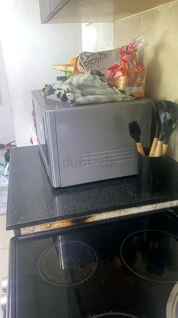 فرن ميكروويف من إل جي للبيع - حالة جيدة جدًا