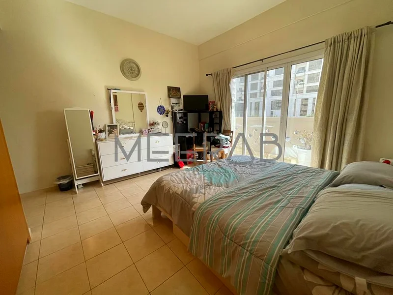 Vacant | Spacious  | 2 BHK Apartment63978244331265113