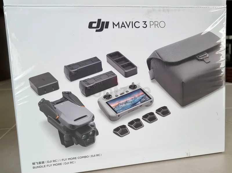 DJI Mavic 3 Pro Drone Combo with 3 cameras 3 batteries New63236620856321119
