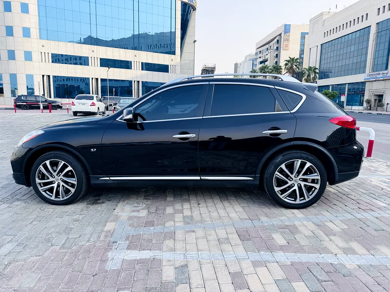 إنفيني QX50 2018 | الطراز الممتاز | جلد بني | بوس | سجل صيانة إنفيني الكامل63174307187331113