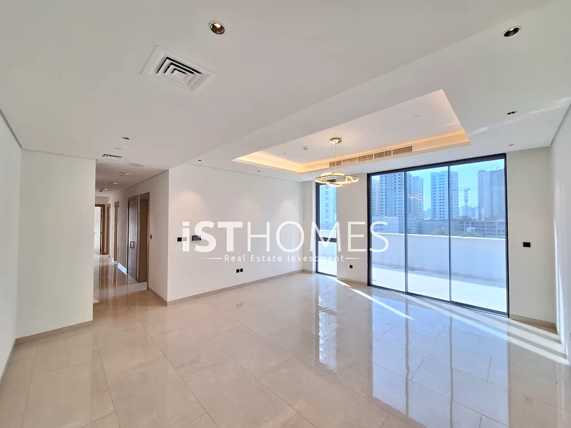 Luxury Penthouse Apartment | Smart Home Alexa | Closed Kitchen | Laundry Room | Wraparound Terrace63780578859139111
