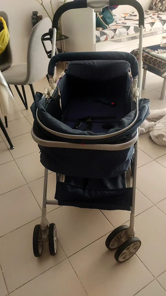 عربة أطفال أنيقة ومريحة للبيع!63197640630531111