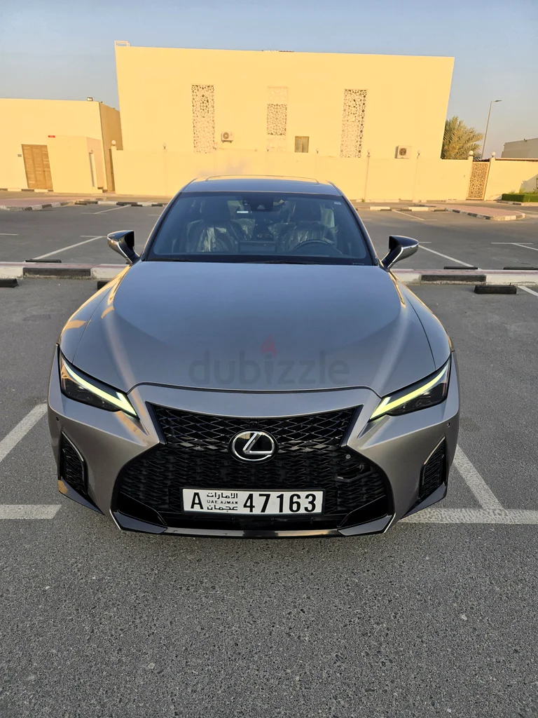 2021 لكزس IS 300632272508919071118
