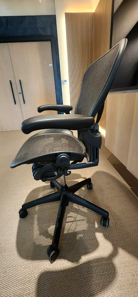 I’m selling Herman Miller office chair available63179861655042111