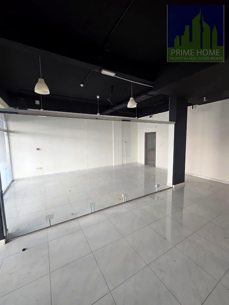 متجر للبيع في المدينة الدولية.63195605693057112