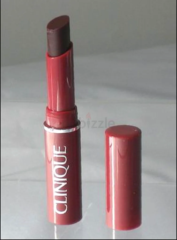 Clinique Lip Color Balm - Elegant Hue for Perfect Lips63241667763587111