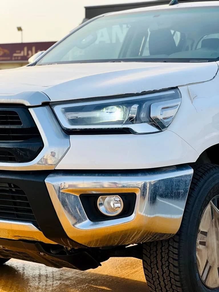 TOYOTA HILUX SR5 M/T 2025 PETROL 2.763147211191681111