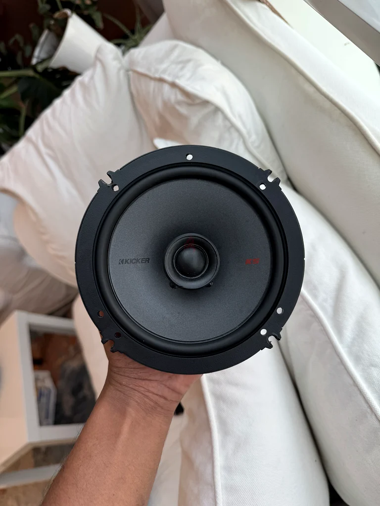 مكبرات صوت كيكر للسيارات - صوت عالي الجودة لسيارتك!63259692509057114
