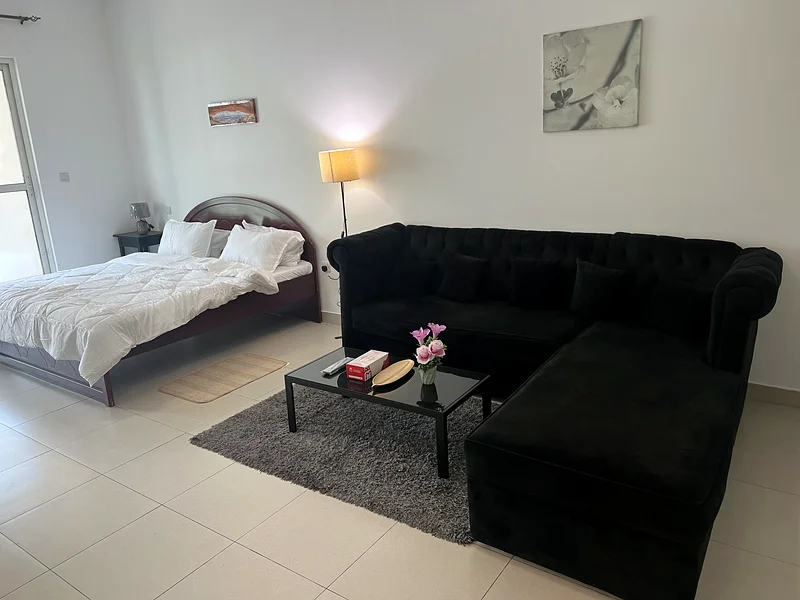 استوديو مفروش بالكامل مع شرفة شهريًا في AL Khail Heights 8A63828937605249111
