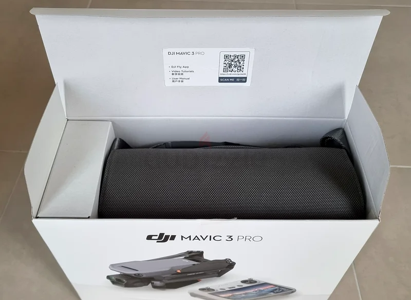 طائرة درون DJI Mavic 3 Pro طراز كومبو مع 3 كاميرات و3 بطاريات جديدة63236620856321112