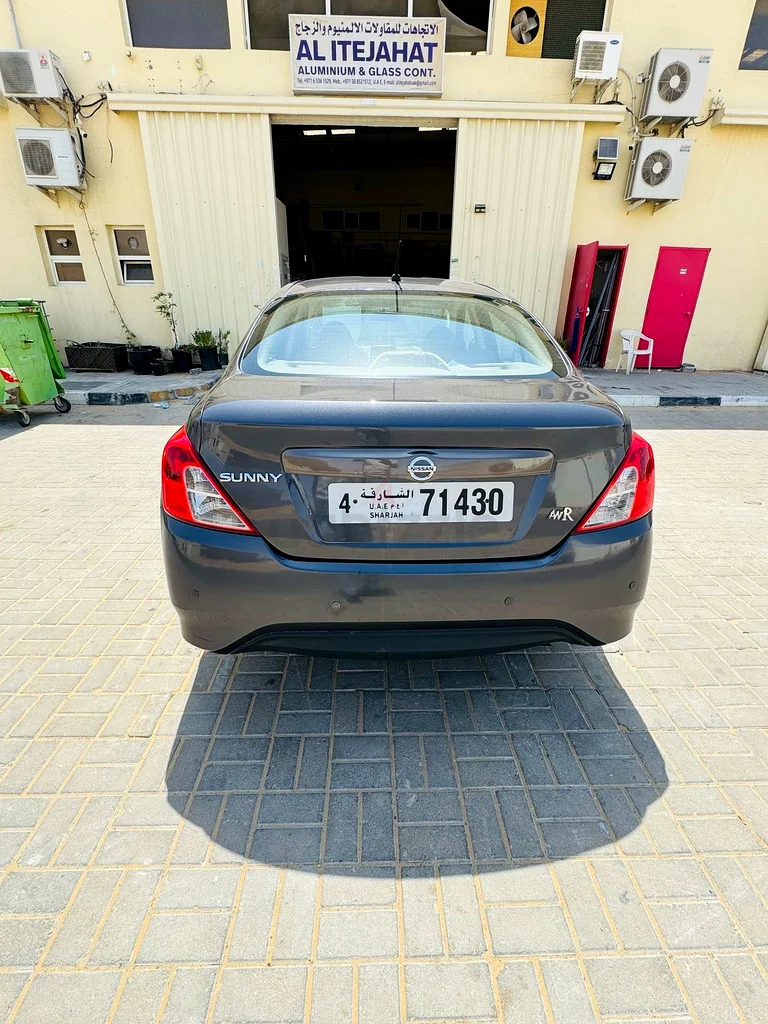 Nissan sunny63166152011395111