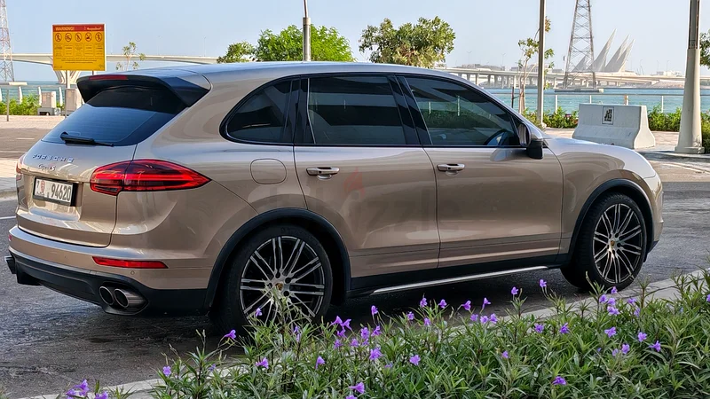 Porsche Cayenne S 201563136839404802112