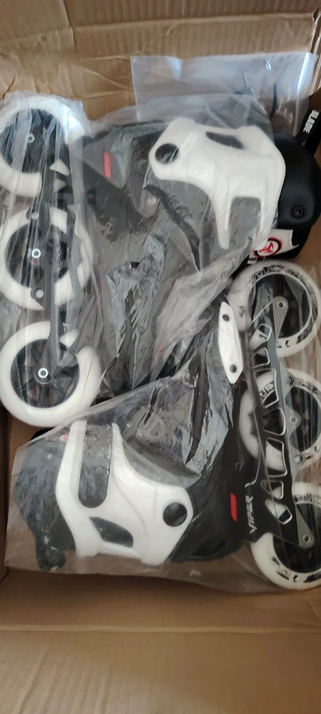 Speed and Style on Wheels: Viper Inline Skates!63247760951298112
