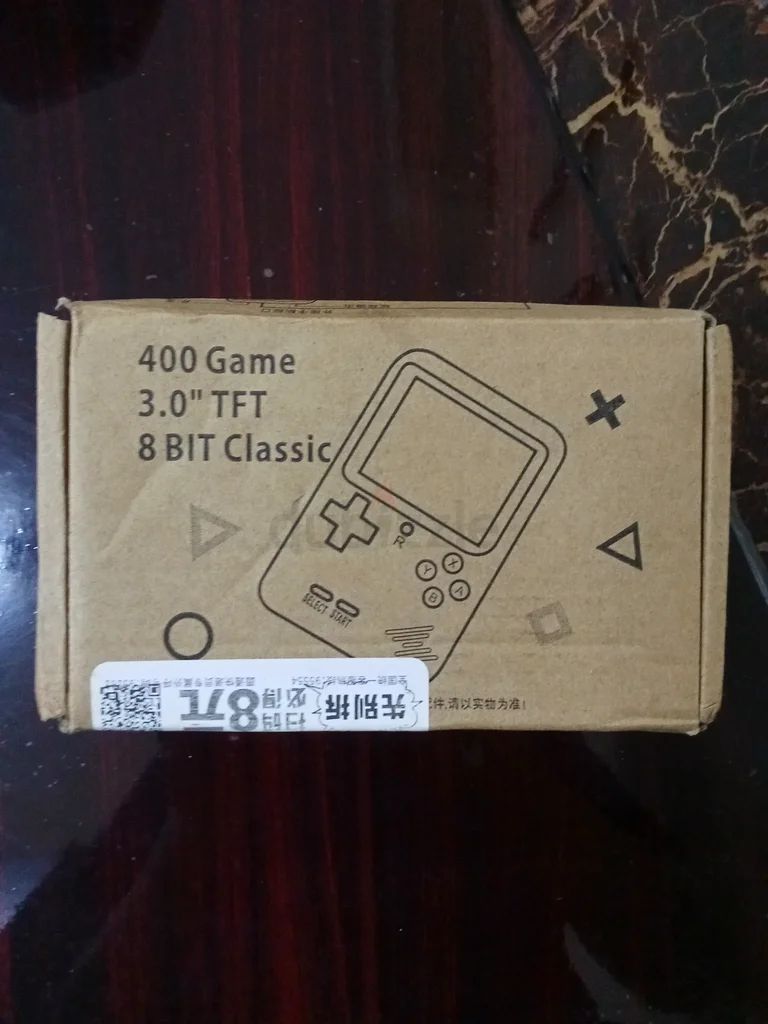 Classic 8 Bit Handheld Game Console - 400 Games in 1!!632288325523221121