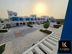 5 BR Townhouse l Corner Unit l Brand New