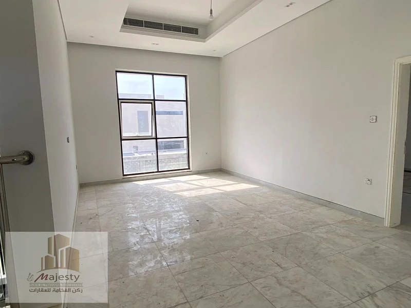 For sale a new finishing villa, the first inhabitant, consisting of two floors in the Emirate of Sharjah, Al-Hoshi area, high-end design, harmonious s63207377174785111