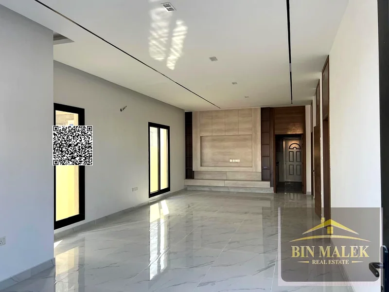 فيلا فاخرة للبيع مع إعفاء من رسوم التسجيل // موقع ممتاز // قريبة من الطريق السريع63909983091969113
