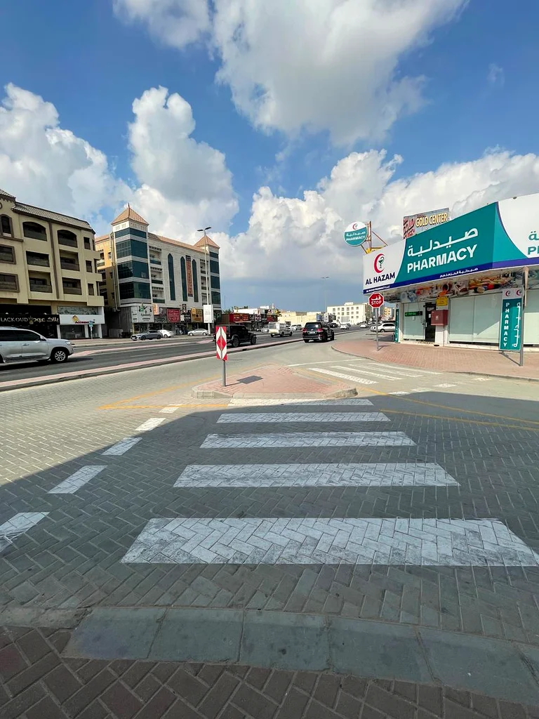 محل تجاري في الطابق الأول للبيع في عجمان، روضة 263195082785922111